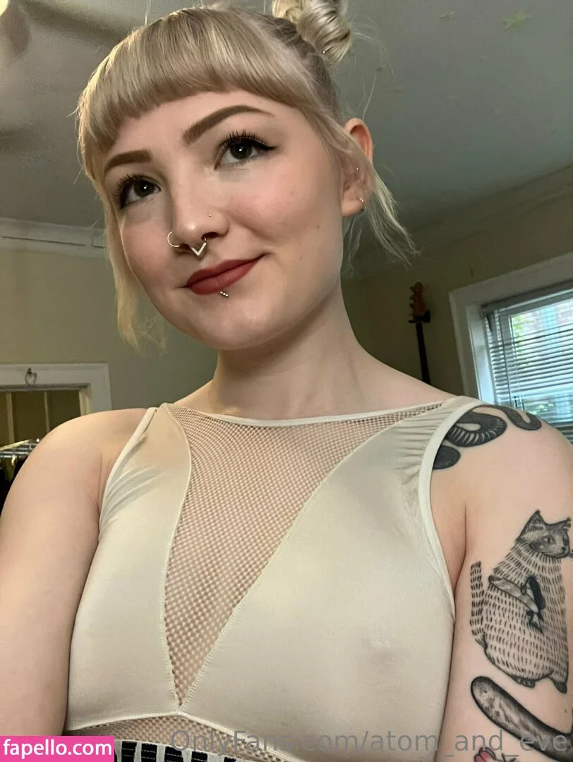 atom_and_eve Onlyfans Photo Gallery 