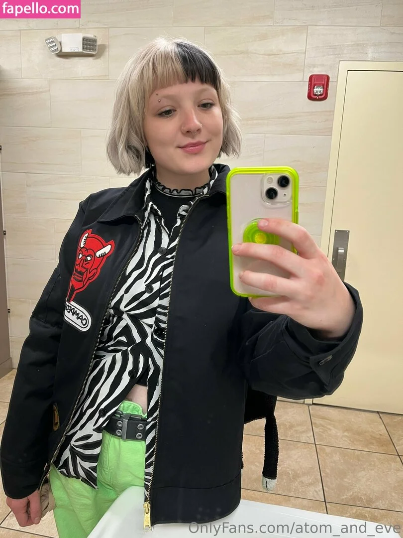 atom_and_eve Onlyfans Photo Gallery 