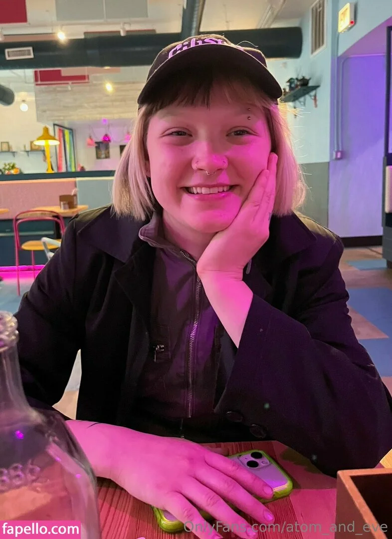 atom_and_eve Onlyfans Photo Gallery 