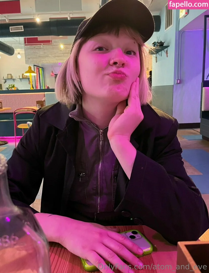 atom_and_eve Onlyfans Photo Gallery 