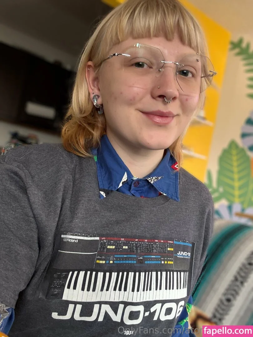 atom_and_eve Onlyfans Photo Gallery 