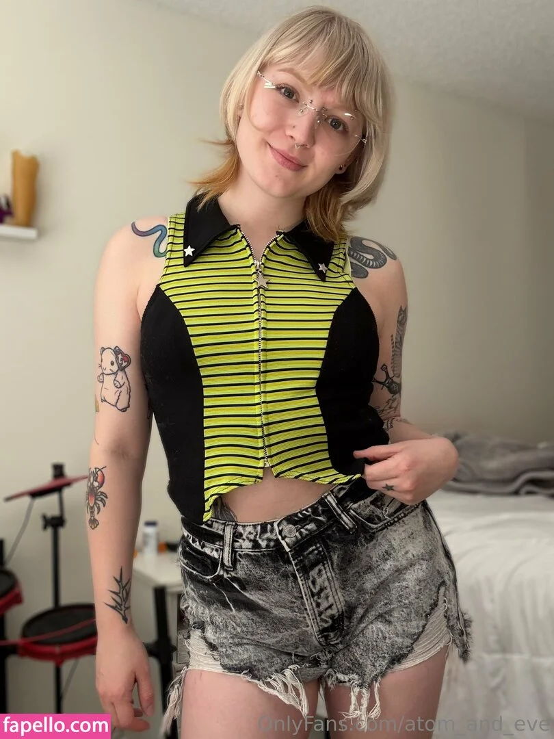 atom_and_eve Onlyfans Photo Gallery 