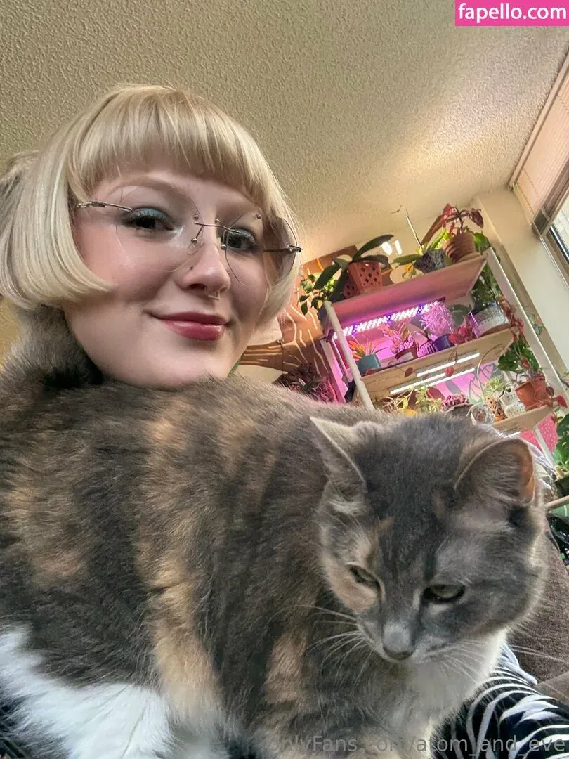 atom_and_eve Onlyfans Photo Gallery 