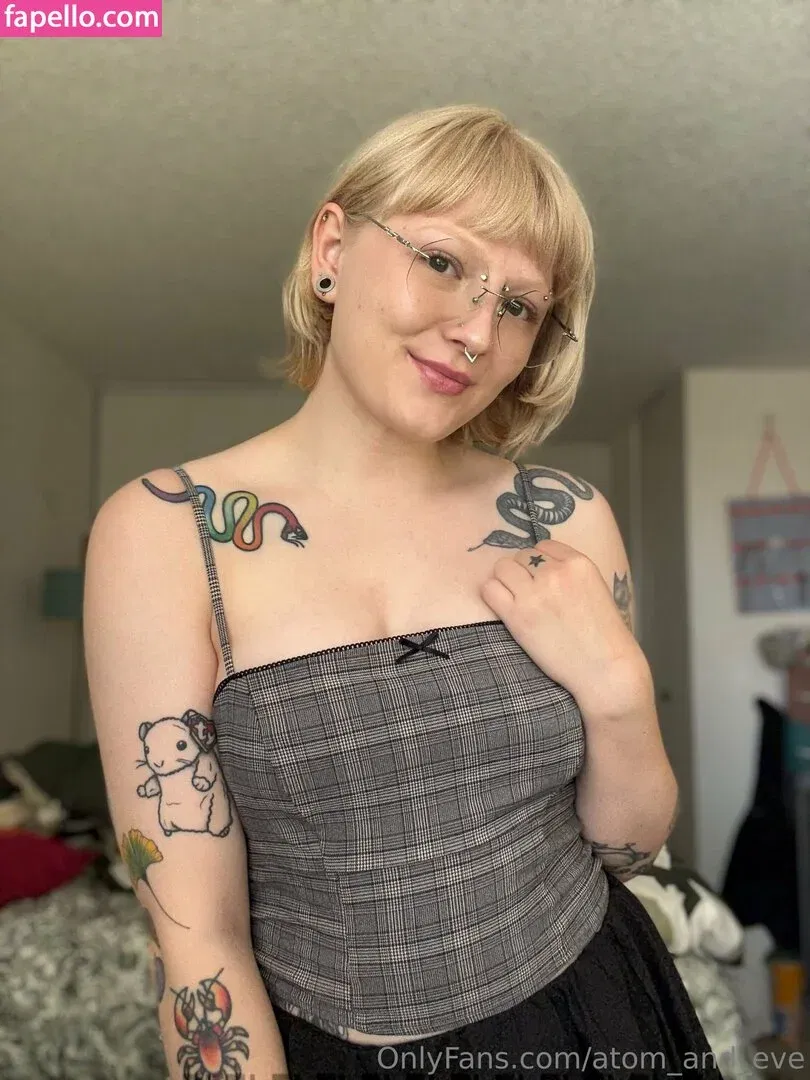 atom_and_eve Onlyfans Photo Gallery 