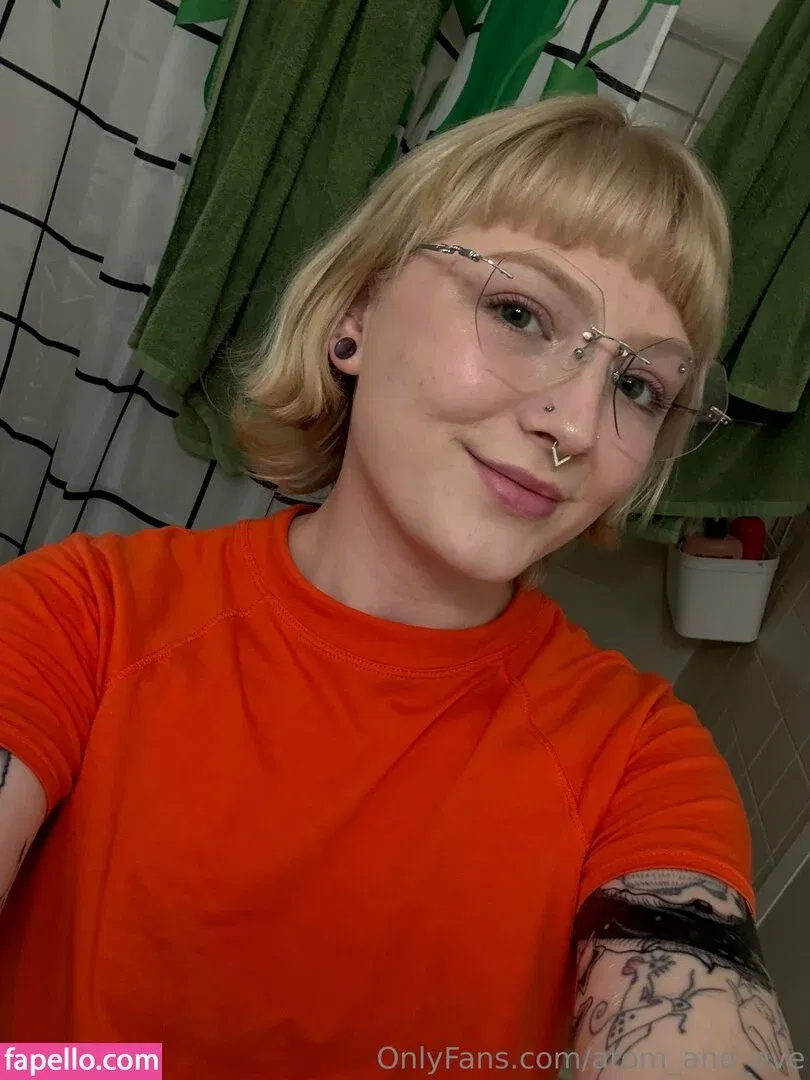 atom_and_eve Onlyfans Photo Gallery 