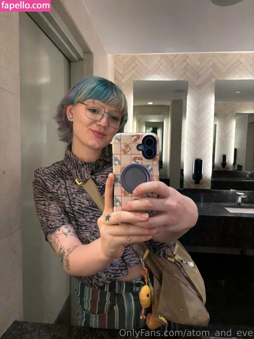 atom_and_eve Onlyfans Photo Gallery 