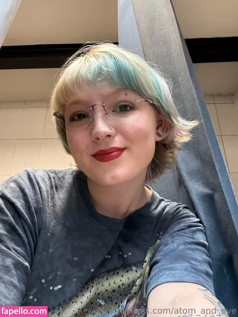 atom_and_eve Onlyfans Photo Gallery 