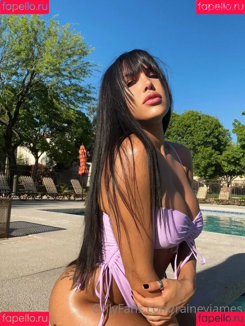 Rainey James Onlyfans Photo Gallery 