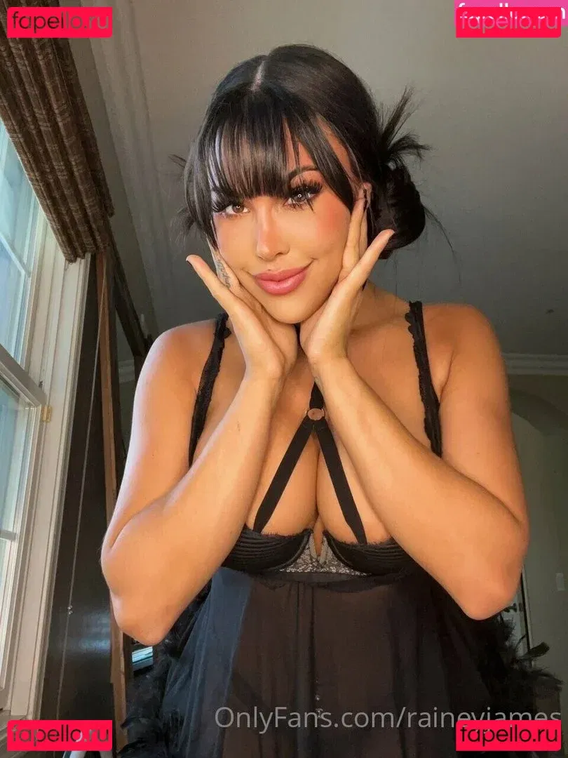 Rainey James Onlyfans Photo Gallery 