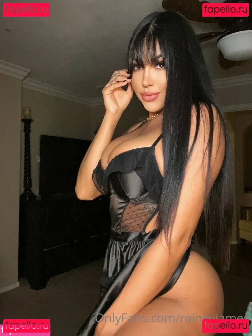 Rainey James Onlyfans Photo Gallery 