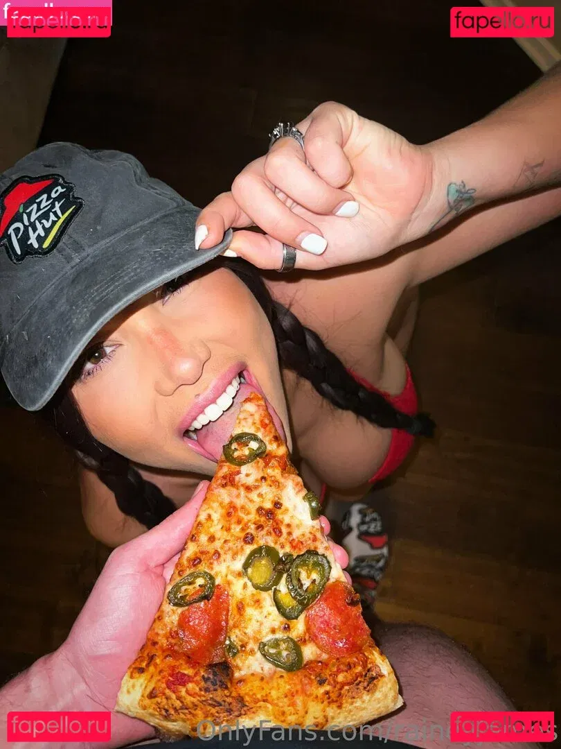 Rainey James Onlyfans Photo Gallery 