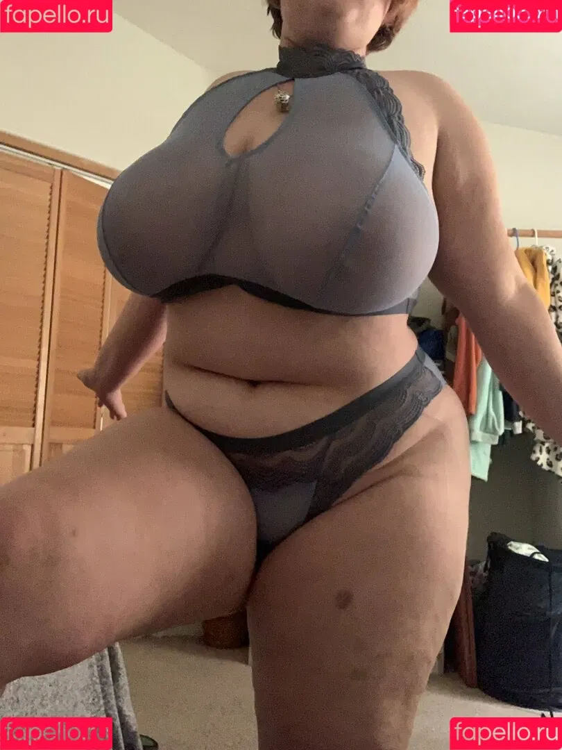 Squishy Lynxie Onlyfans Photo Gallery 