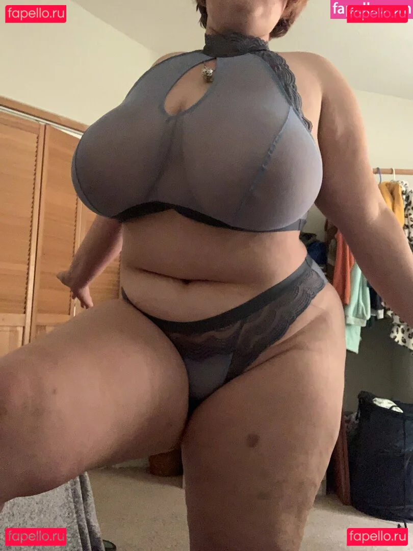 Squishy Lynxie Onlyfans Photo Gallery 