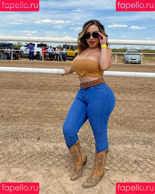 vickylicious Onlyfans Photo Gallery 