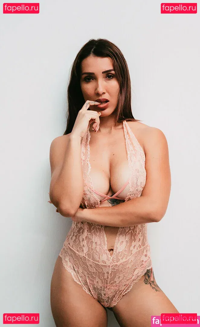 Alma Briano Onlyfans Photo Gallery 