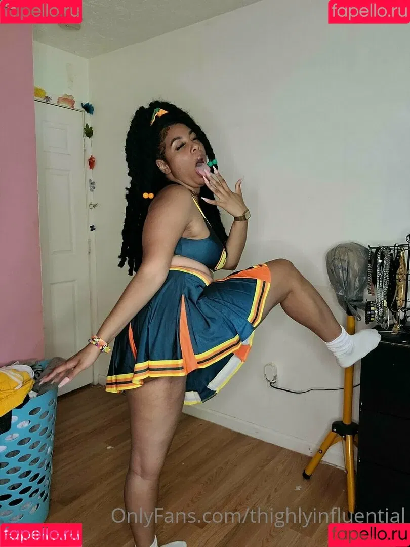 Thighlyinfluential Onlyfans Photo Gallery 