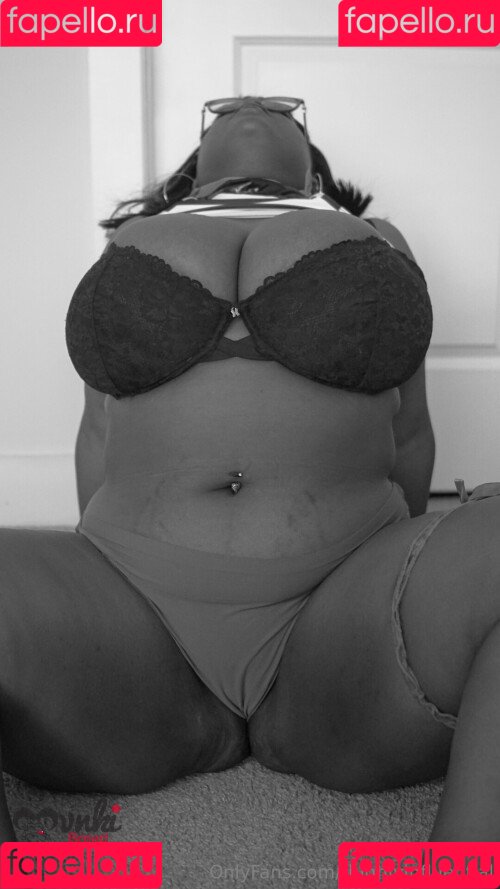 Thighlyinfluential Onlyfans Photo Gallery 