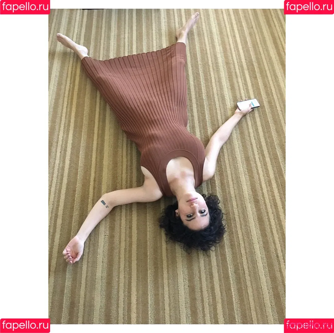 Ilana Glazer Onlyfans Photo Gallery 