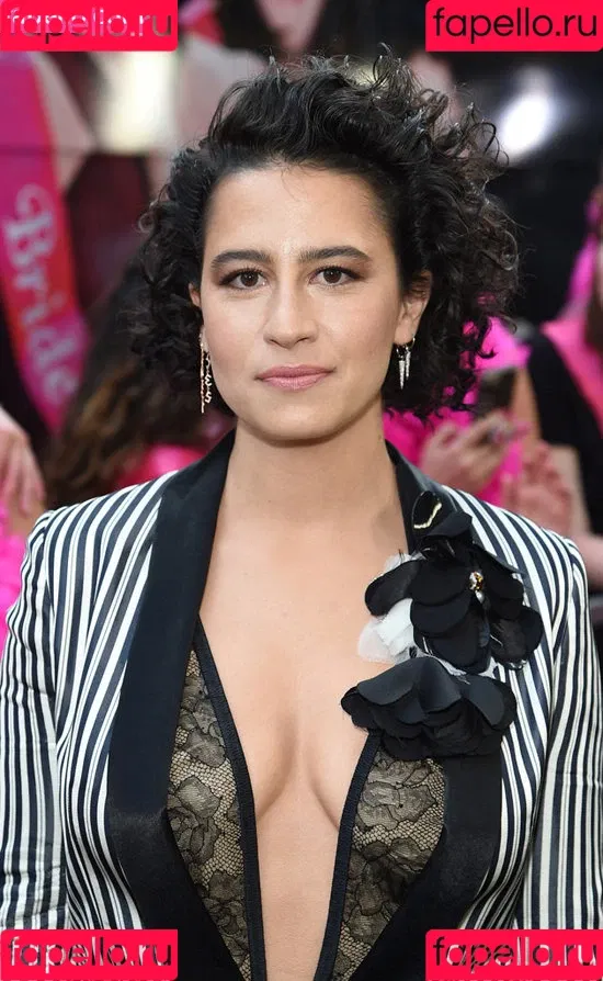 Ilana Glazer Onlyfans Photo Gallery 