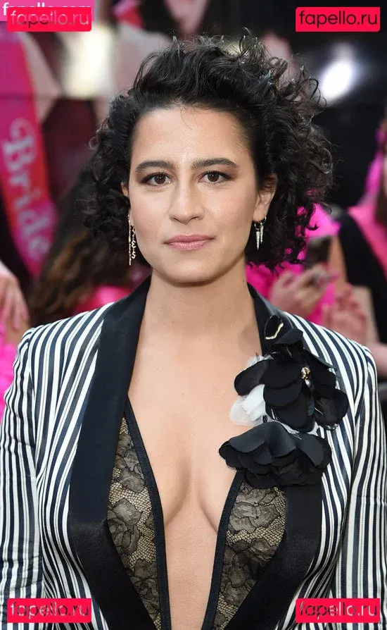 Ilana Glazer Onlyfans Photo Gallery 