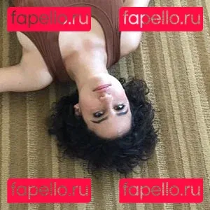 Ilana Glazer Onlyfans Photo Gallery 