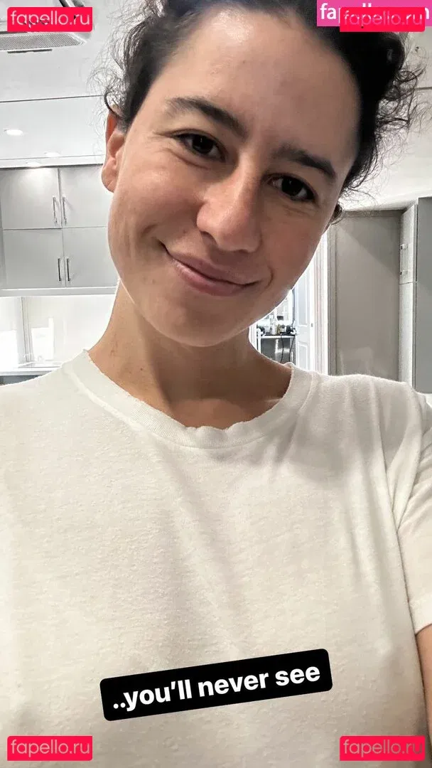 Ilana Glazer Onlyfans Photo Gallery 