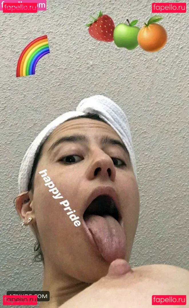 Ilana Glazer Onlyfans Photo Gallery 