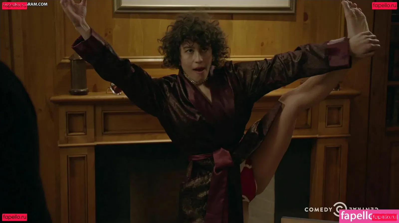 Ilana Glazer Onlyfans Photo Gallery 