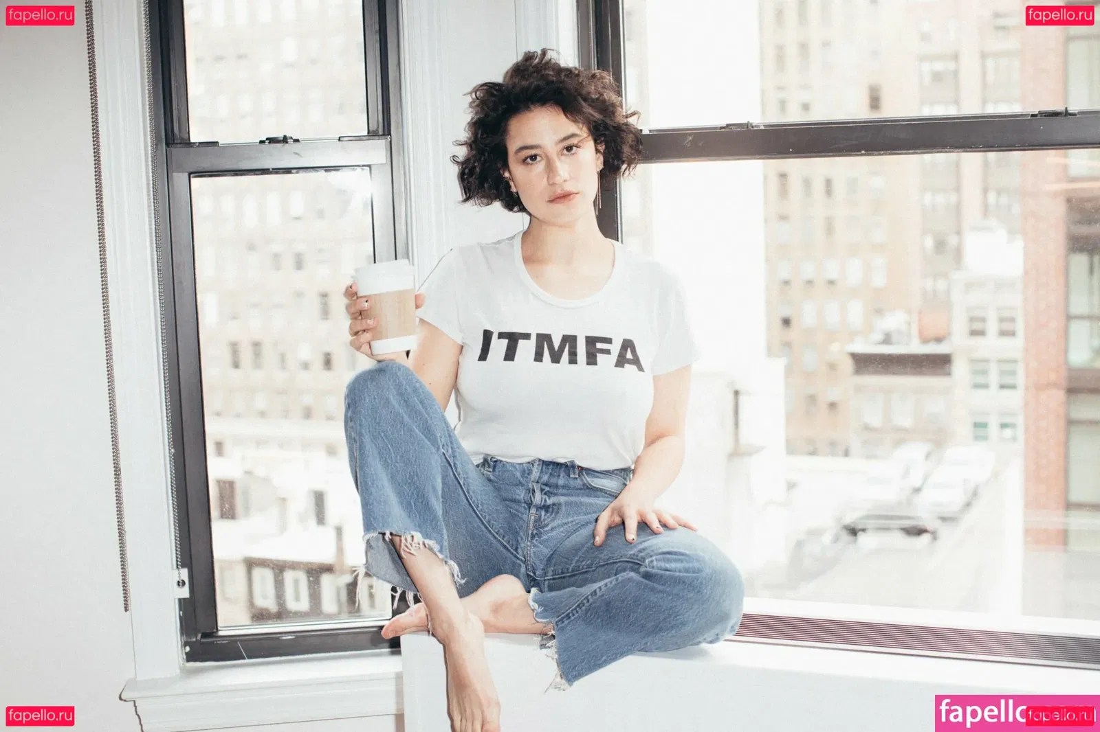 Ilana Glazer Onlyfans Photo Gallery 