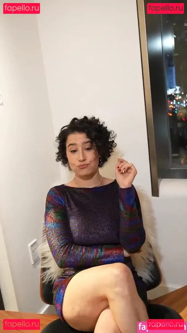 Ilana Glazer Onlyfans Photo Gallery 