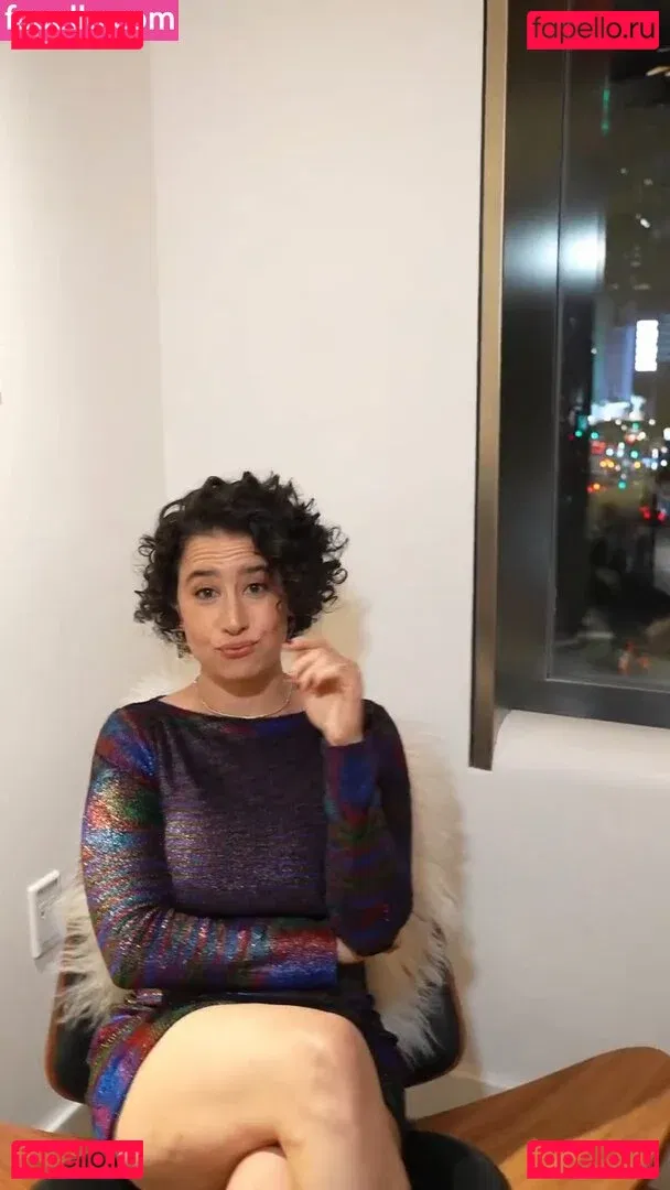 Ilana Glazer Onlyfans Photo Gallery 