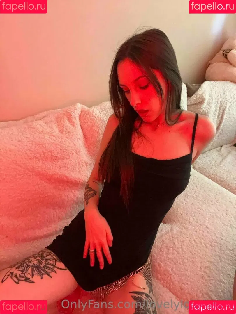 novaseren Onlyfans Photo Gallery 