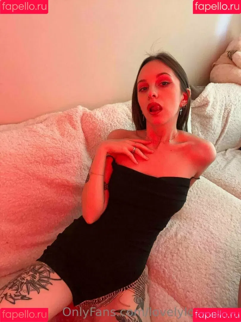 novaseren Onlyfans Photo Gallery 