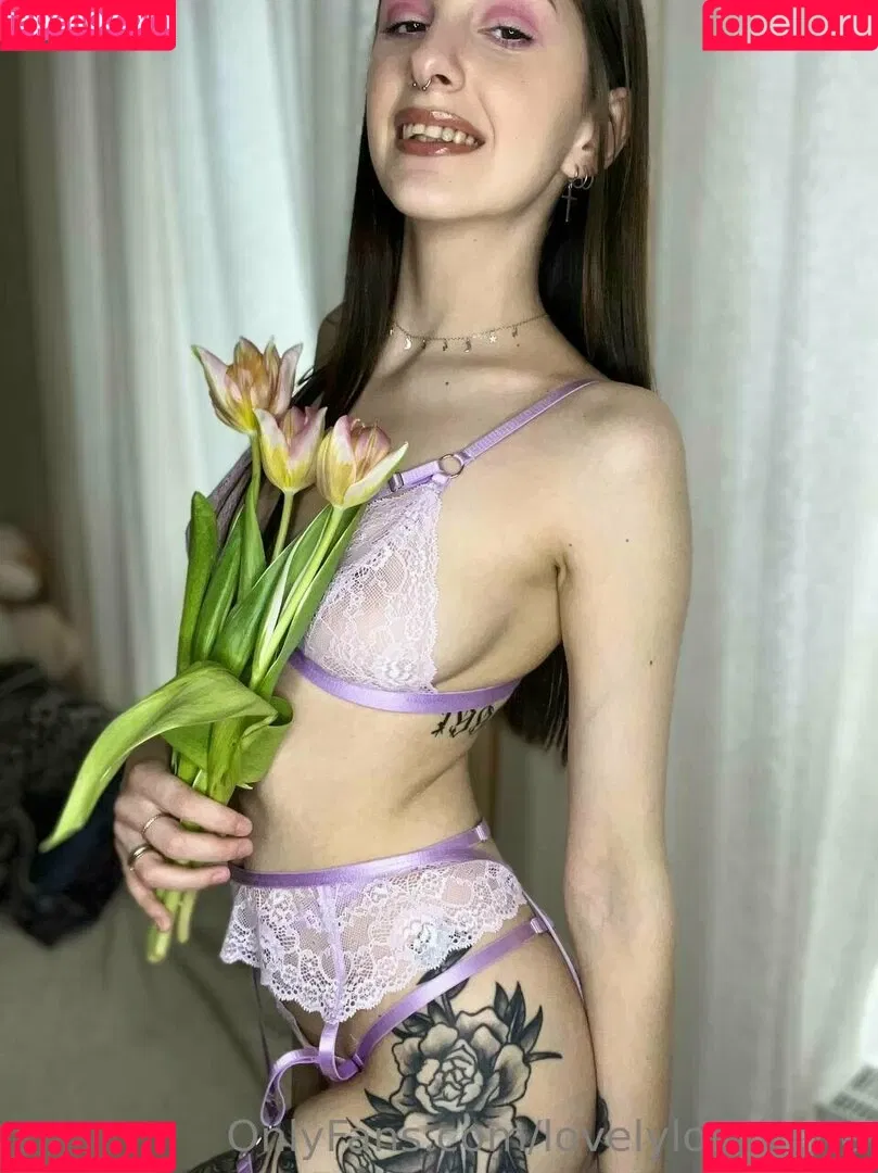 novaseren Onlyfans Photo Gallery 