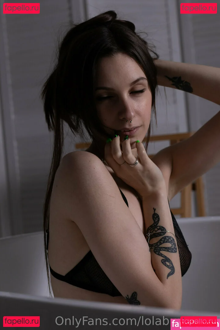 novaseren Onlyfans Photo Gallery 