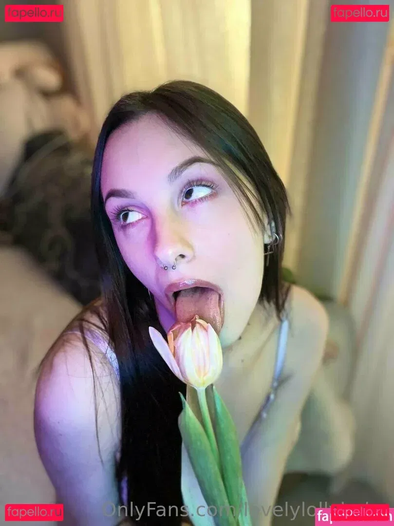 novaseren Onlyfans Photo Gallery 