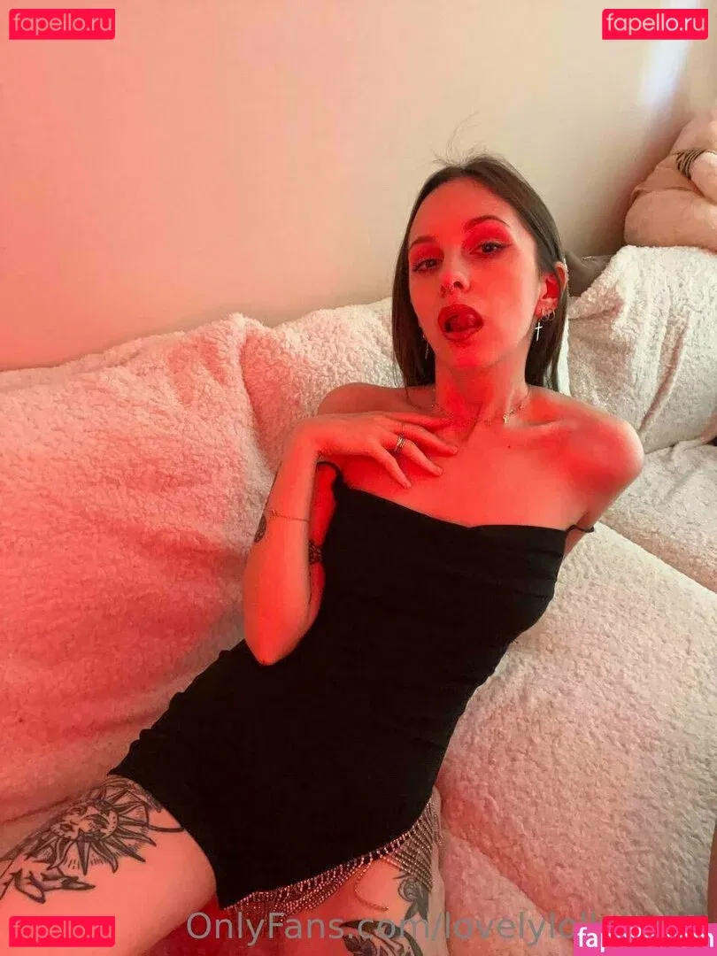 novaseren Onlyfans Photo Gallery 