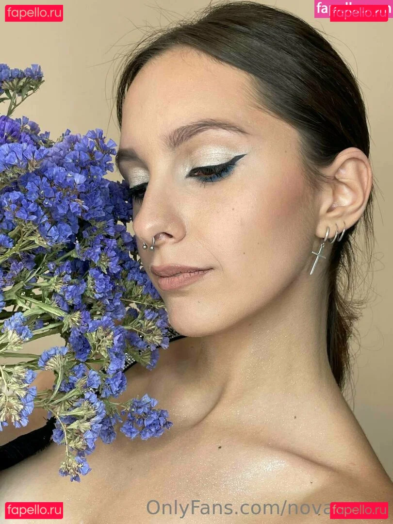 novaseren Onlyfans Photo Gallery 