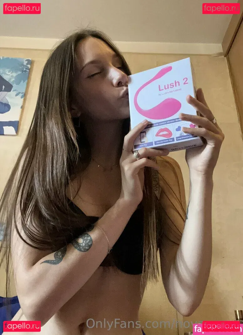 novaseren Onlyfans Photo Gallery 