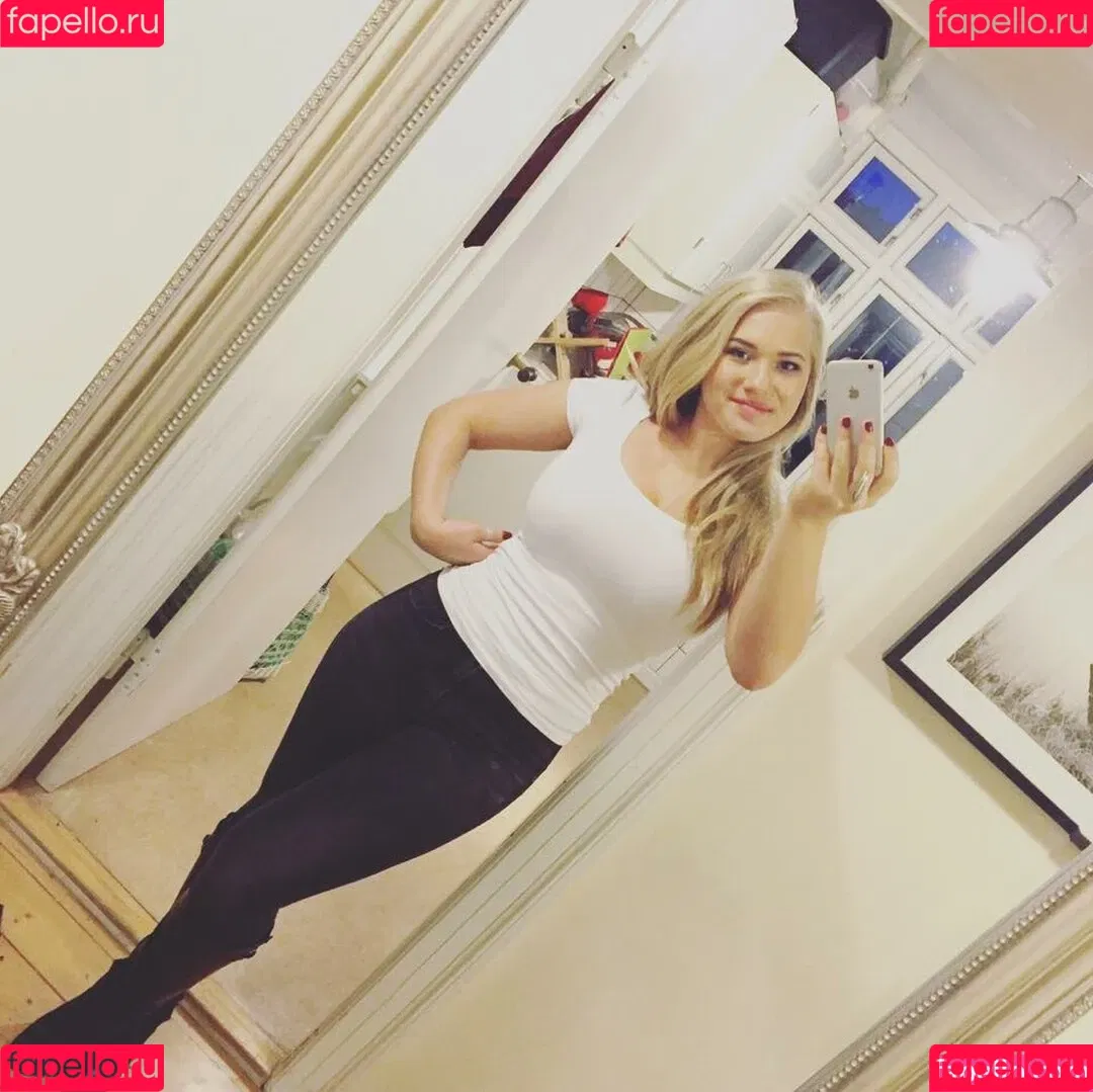 Anja Nissen Onlyfans Photo Gallery 