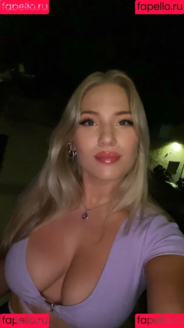 Anja Nissen Onlyfans Photo Gallery 