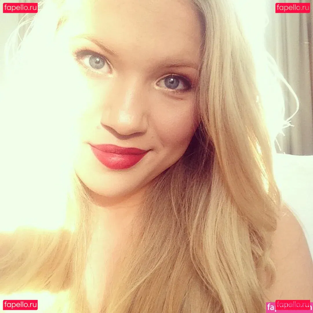 Anja Nissen Onlyfans Photo Gallery 