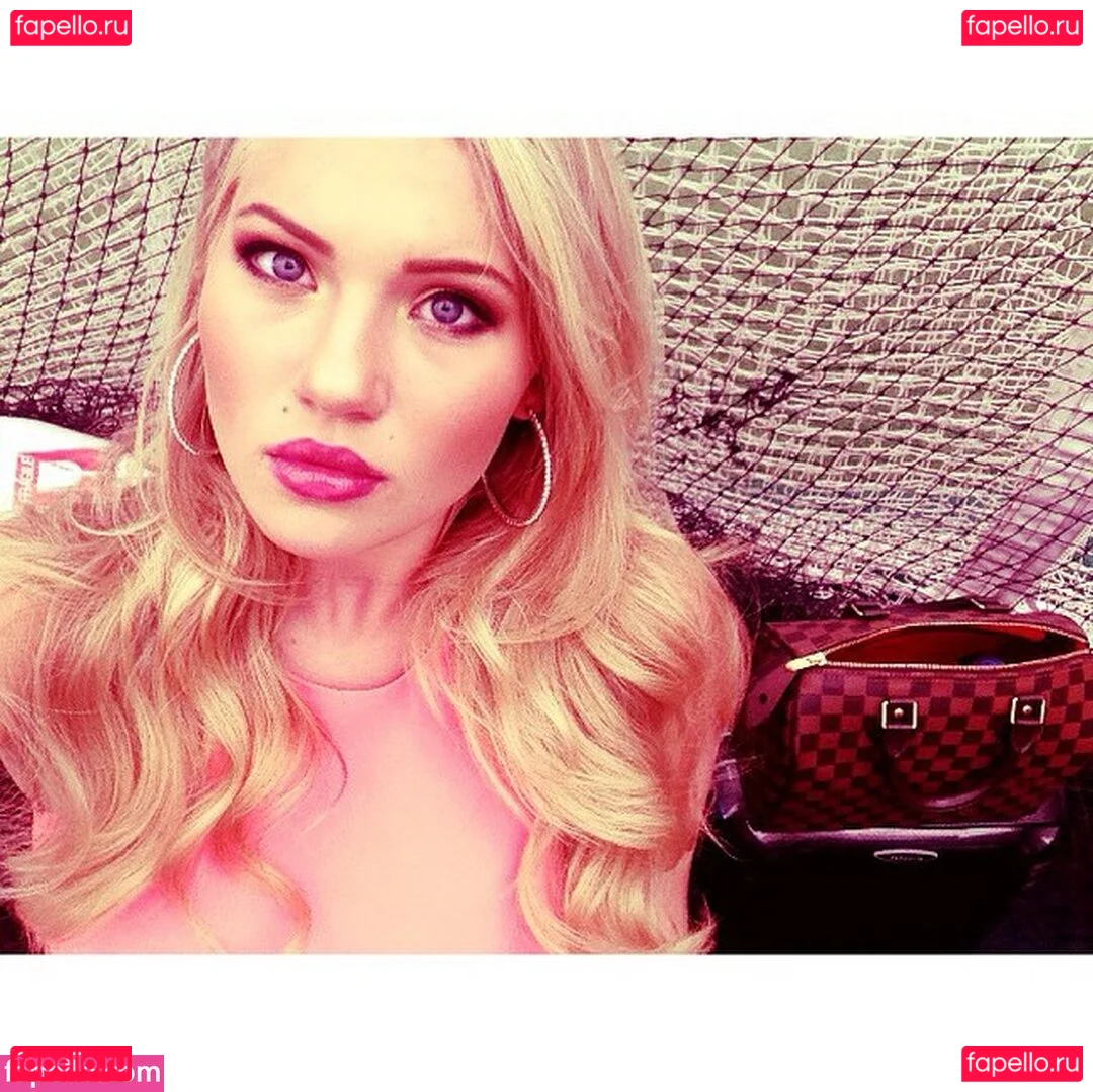 Anja Nissen Onlyfans Photo Gallery 