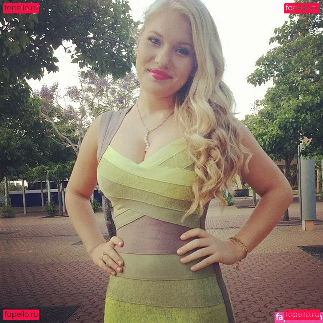 Anja Nissen Onlyfans Photo Gallery 