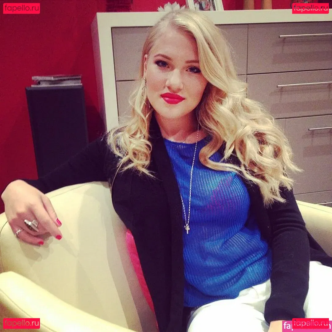 Anja Nissen Onlyfans Photo Gallery 