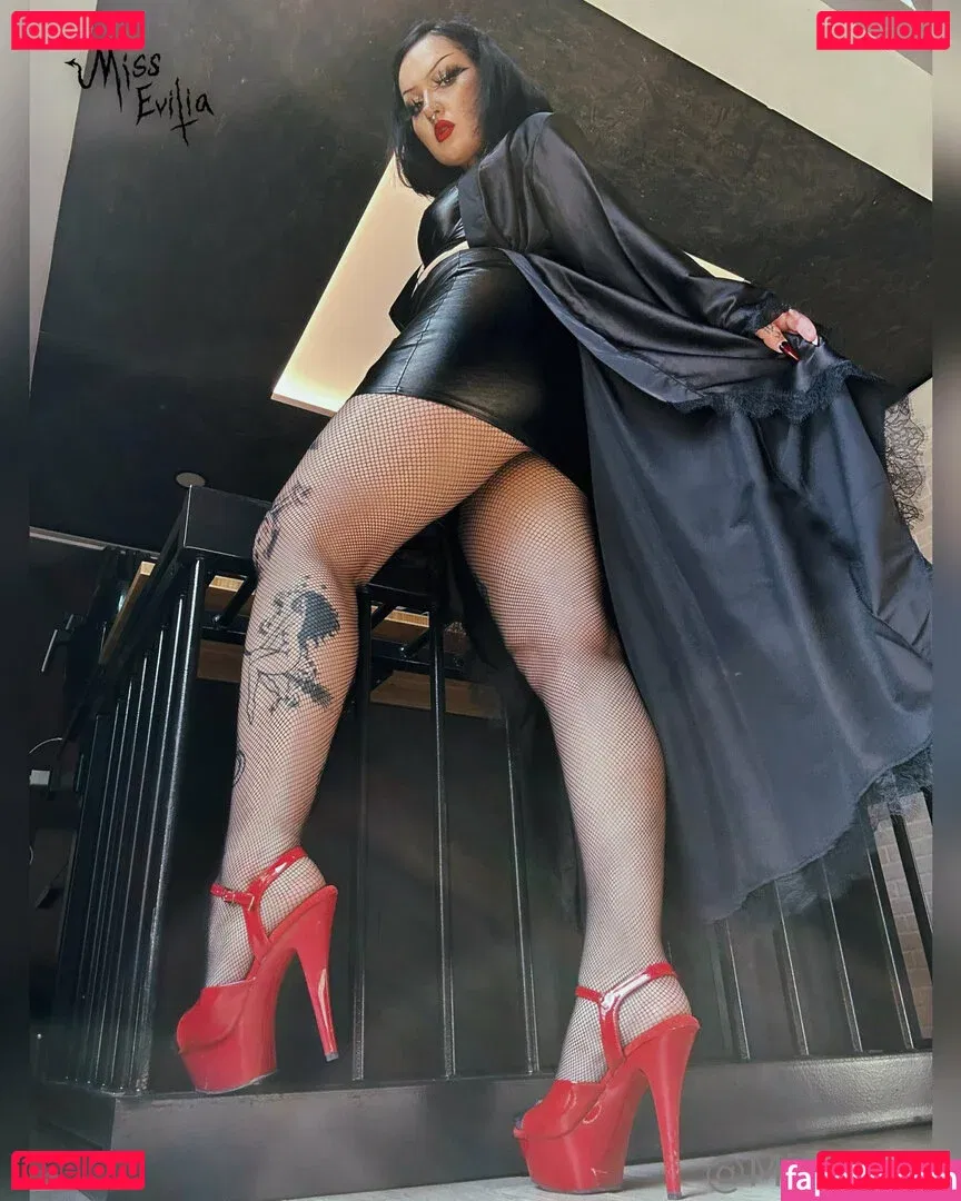 misseviliafree Onlyfans Photo Gallery 