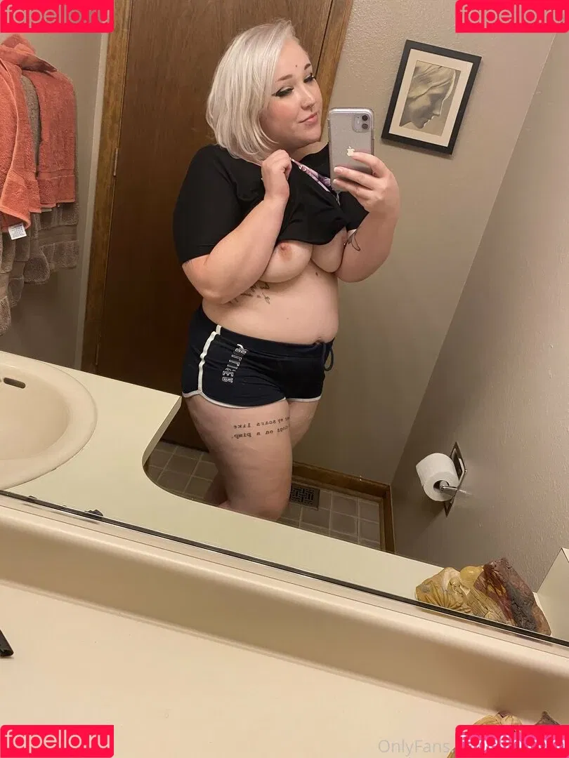 leesuhhh Onlyfans Photo Gallery 