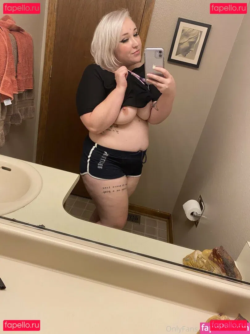 leesuhhh Onlyfans Photo Gallery 