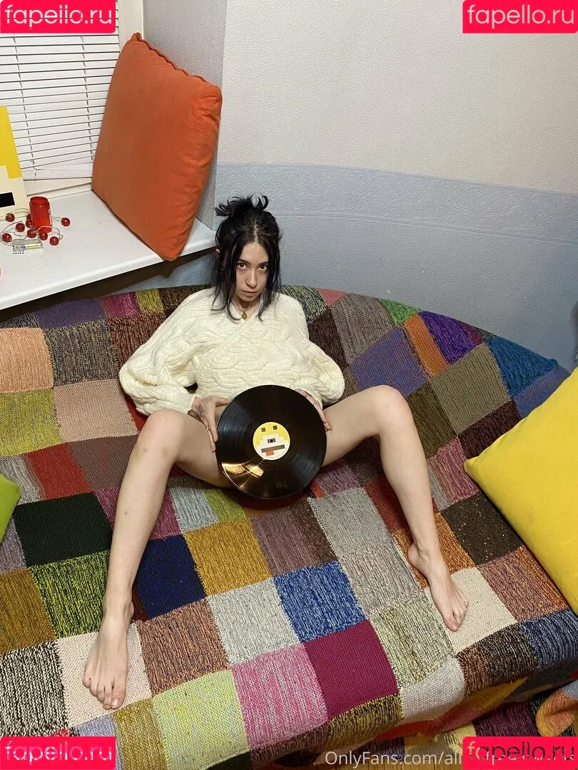 alice.free.sweets Onlyfans Photo Gallery 