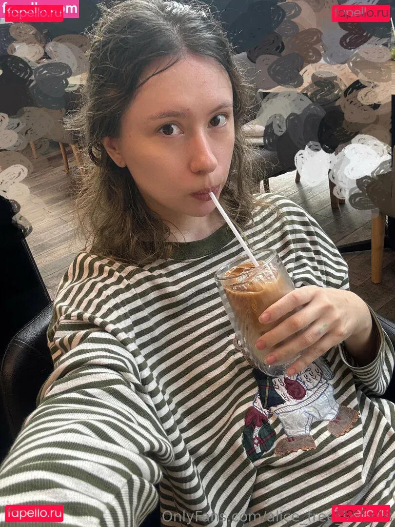 alice.free.sweets Onlyfans Photo Gallery 